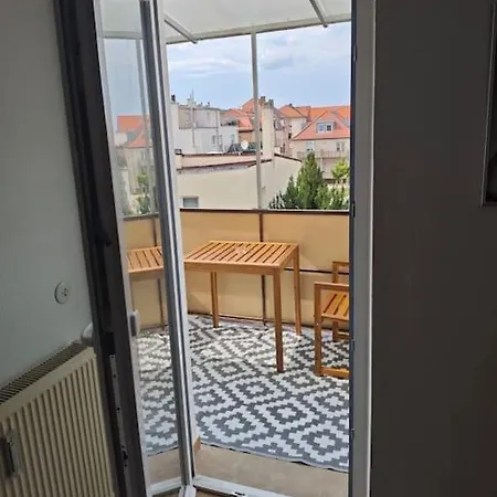 Apartment 3 Mit Stadtblick In